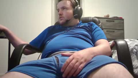 Snapshot of hairymikey chatting on 18, 6, 2026 hairymikey online show from 18, 6, 2026