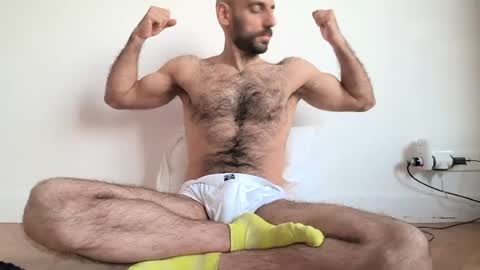 Snapshot of hairysexymanfr chatting on 21, 7, 2026 Hairy sexy man online show from 21, 7, 2026