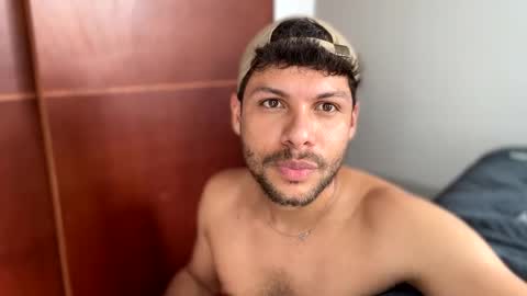 Independent       model  online show from 18, 1, 2025