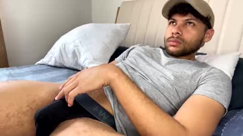 Independent       model  online show from 21, 2, 2025