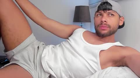 Independent       model  online show from 22, 3, 2026