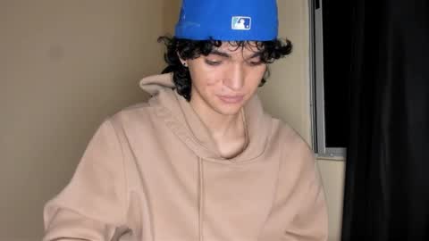 Snapshot of halan_jr chatting on 21, 10, 2025 halan online show from 21, 10, 2025