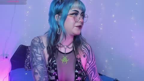 Snapshot of hallucigenia_sparza chatting on 3, 12, 2024 Hallu online show from 3, 12, 2024