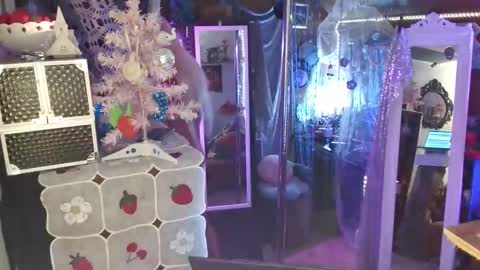 halovalentine online show from 5, 12, 2024