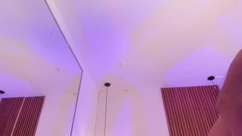 Snapshot of hamilton_1 chatting on 25, 11, 2025 Hamilton online show from 25, 11, 2025