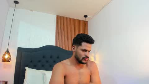 Snapshot of hamilton_1 chatting on 30, 11, 2025 Hamilton online show from 30, 11, 2025