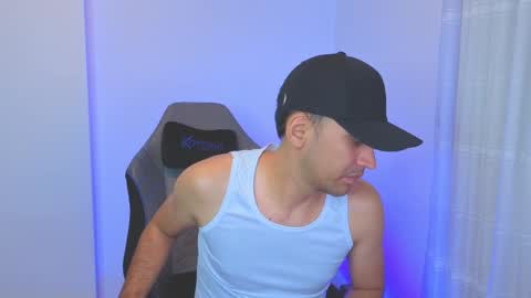 Snapshot of hamiltong12 chatting on 2, 3, 2026 hamiltong12 online show from 2, 3, 2026
