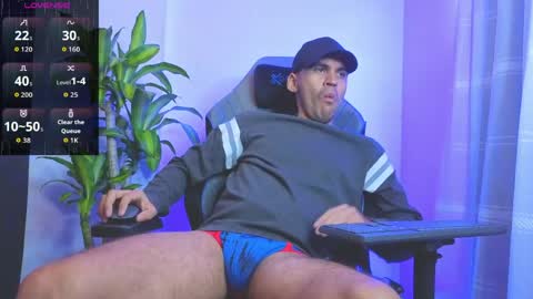 Snapshot of hamiltong12 chatting on 5, 4, 2026 hamiltong12 online show from 5, 4, 2026