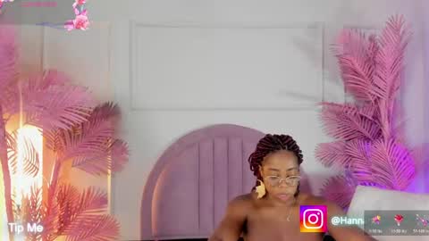 hanaahquinn online show from 18, 4, 2026