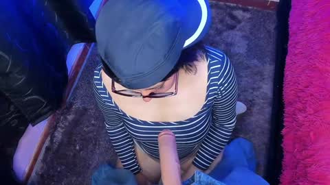 Snapshot of hanah_bakeer chatting on 4, 1, 2025 Hanah Montana Independent model online show from 4, 1, 2025