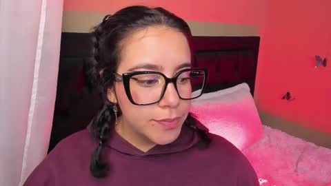 Hanah Montana Independent model online show from 11, 2, 2026