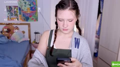 hanahwoods online show from 27, 11, 2025