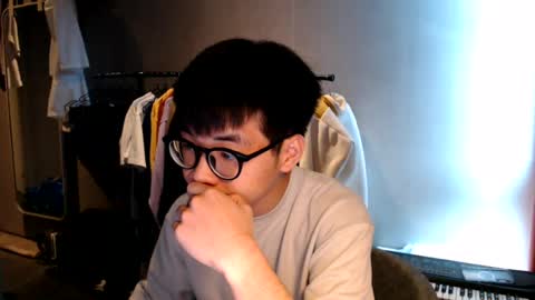 handsome_mannn online show from 20, 7, 2026