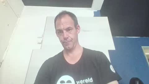 handsomeguy4ever online show from 20, 10, 2025