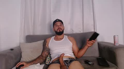 Snapshot of handsomen69 chatting on 22, 5, 2026 Handsomen online show from 22, 5, 2026