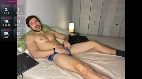 Snapshot of handsumhung chatting on 3, 10, 2025 handsumhung online show from 3, 10, 2025