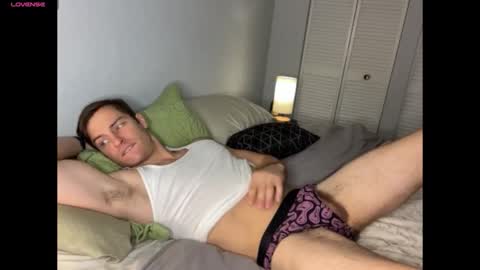 Snapshot of handsumhung chatting on 7, 11, 2025 handsumhung online show from 7, 11, 2025