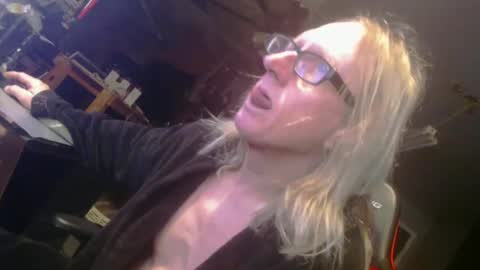 Snapshot of handyman5303 chatting on 19, 1, 2025 Handystudman online show from 19, 1, 2025