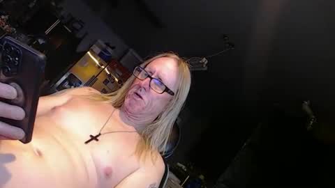 Snapshot of handyman5303 chatting on 1, 3, 2026 Handystudman online show from 1, 3, 2026