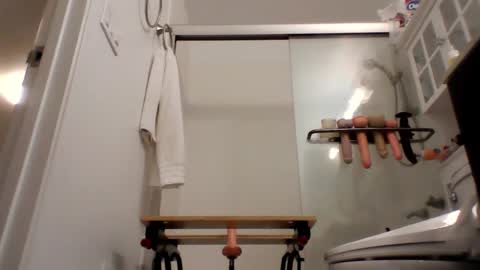 Snapshot of handysmurf chatting on 7, 12, 2024 HandySmurf online show from 7, 12, 2024