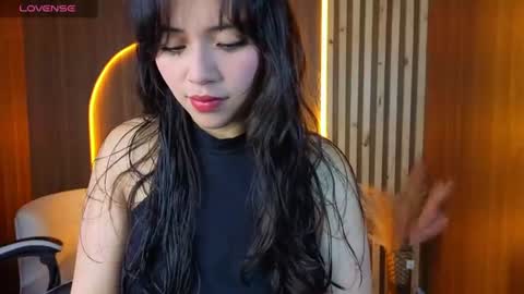 Snapshot of hani_amber_tx chatting on 25, 6, 2026 Follow me.. Live 730 to 1400 online show from 25, 6, 2026