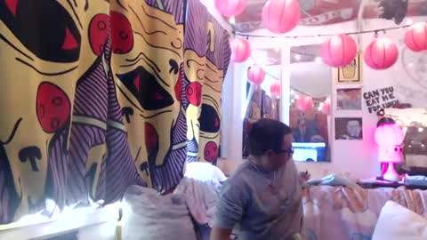 Snapshot of hankrams chatting on 4, 10, 2025 hank rams online show from 4, 10, 2025