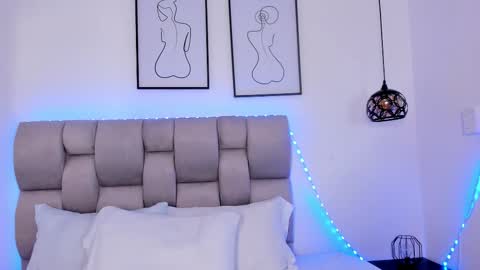 hanna__evans_ online show from 3, 2, 2026