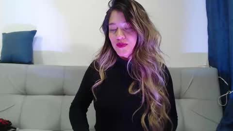 Hanna  online show from 3, 12, 2025