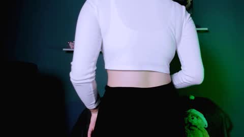 Snapshot of hanna__moon1 chatting on 7, 1, 2025 Hanna online show from 7, 1, 2025