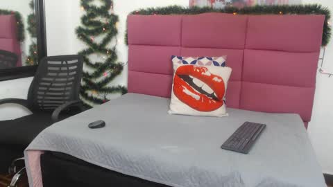 Hanna Palmer online show from 11, 12, 2024