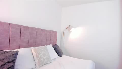 hanna_bunny15 online show from 9, 4, 2026