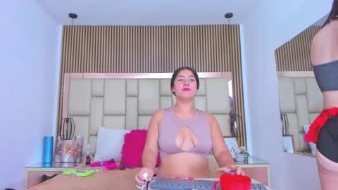 HannaClaire online show from 10, 10, 2025