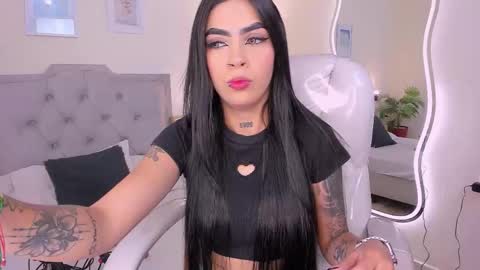 Snapshot of hannacolleman chatting on 4, 11, 2025 Hanna online show from 4, 11, 2025