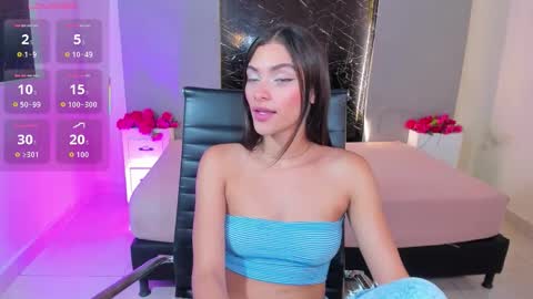 hannacooper3 online show from 14, 10, 2025