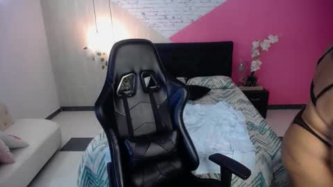 Snapshot of hannah__jackson chatting on 17, 10, 2025 Hannah online show from 17, 10, 2025