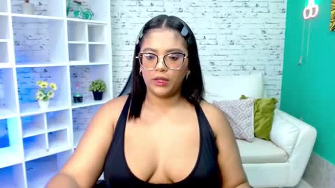 Snapshot of hannah__jackson chatting on 6, 11, 2025 Hannah online show from 6, 11, 2025