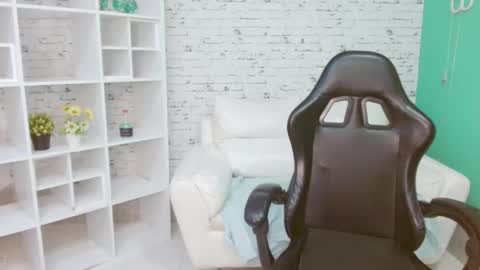 Snapshot of hannah__jackson chatting on 17, 11, 2025 Hannah online show from 17, 11, 2025