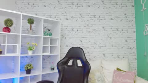 Snapshot of hannah__jackson chatting on 21, 11, 2025 Hannah online show from 21, 11, 2025