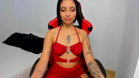 Hannah Milton online show from 19, 4, 2026