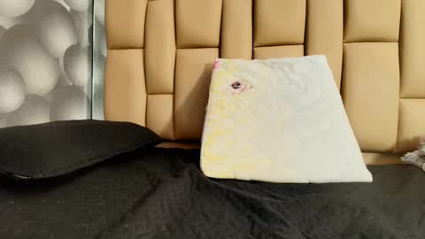 hannah_teehn online show from 16, 10, 2025