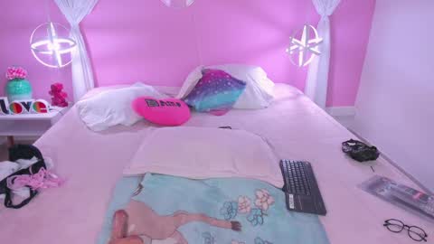 Snapshot of hannahpage chatting on 29, 12, 2024 Hannah online show from 29, 12, 2024