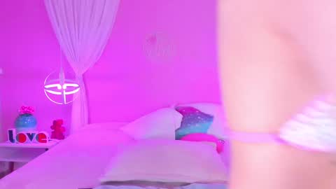 Snapshot of hannahpage chatting on 30, 12, 2024 Hannah online show from 30, 12, 2024