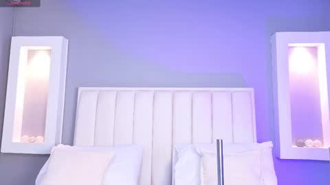 HannaPaola online show from 3, 10, 2025