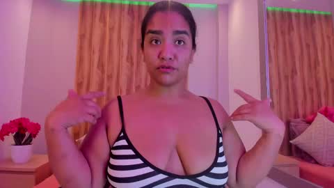 Snapshot of hannnasmith chatting on 6, 6, 2026 Hanna online show from 6, 6, 2026