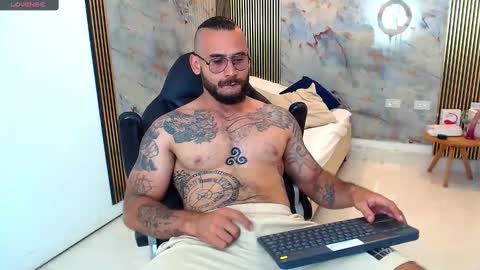 Snapshot of hanz_col chatting on 18, 2, 2025 hanz_col online show from 18, 2, 2025