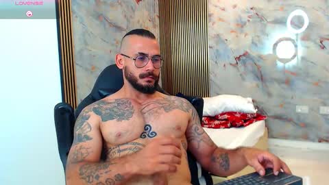 Snapshot of hanz_col chatting on 4, 3, 2025 hanz_col online show from 4, 3, 2025