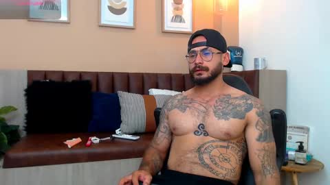 Snapshot of hanz_col chatting on 10, 3, 2025 hanz_col online show from 10, 3, 2025