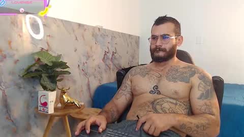 Snapshot of hanz_col chatting on 24, 9, 2025 hanz_col online show from 24, 9, 2025