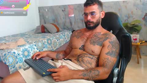 Snapshot of hanz_col chatting on 27, 10, 2025 hanz_col online show from 27, 10, 2025