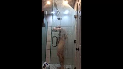 Snapshot of happs1068 chatting on 1, 4, 2026 happs1068 online show from 1, 4, 2026